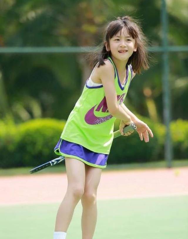 森碟,田亮和叶一茜的女儿,一个风一般的女子,不仅五官精致,而且还获得图片