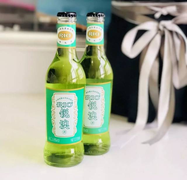 2018上半年火爆网络的流行语,伊利、娃哈哈、加多宝竟纷纷“躺枪