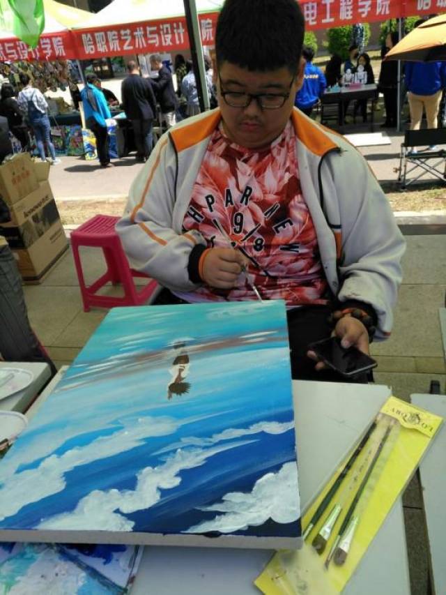 【专业简介】营造文化艺术氛围 激发技能学习兴趣 —— 哈一职工艺