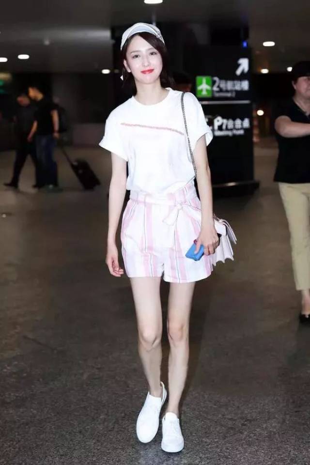 一周穿搭榜 | 做戚薇佟丽娅这样的时尚辣妈,我愿意早点生娃!