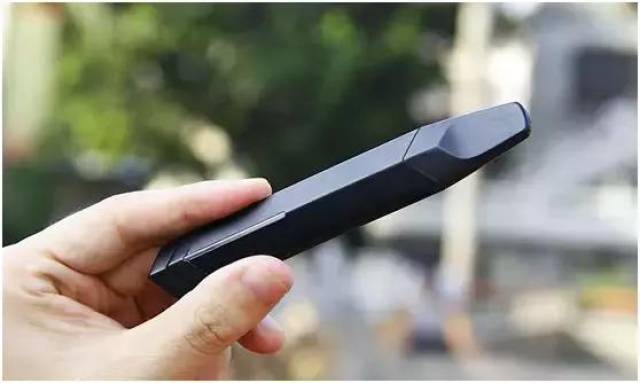 估值150亿美元!JUUL电子烟的成功,掀起小烟市