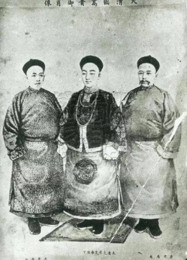 光绪之前的许多皇帝,都面临着怎么和来自全国各地的大臣们交流的难题.