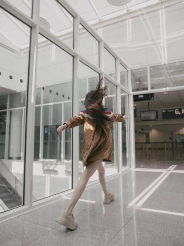 高圆圆、大幂幂带起的机场街拍变味了？现在流行.....