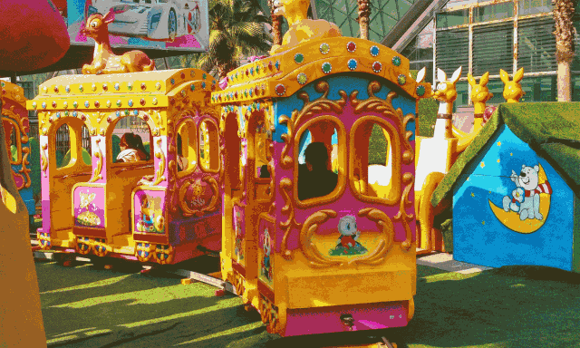 飘移碰碰车,太空漫步,自控飞机,欢乐捞金鱼,儿童爬山车,飓风飞椅,观光