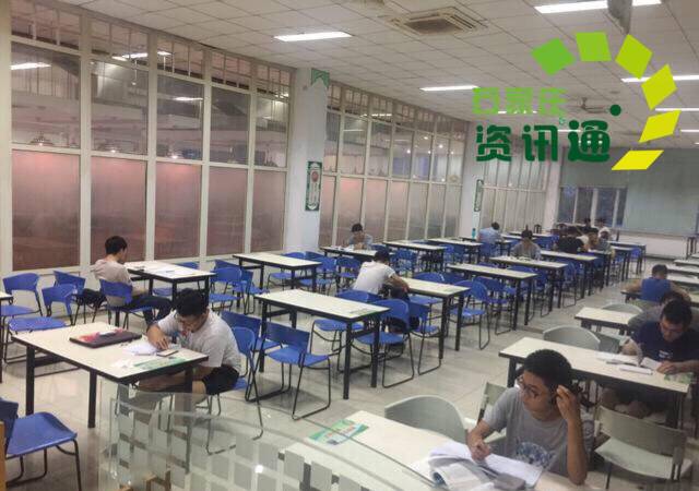 近日,河北科技大学的一食堂三楼坐满了前来自习的大学.