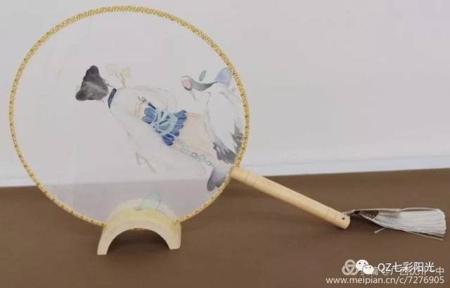 团扇是中国传统文玩之一,历史悠久.汉时班婕