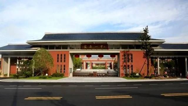 湖北省宜昌市葛洲坝中学2015-2016学年高一英语上学期