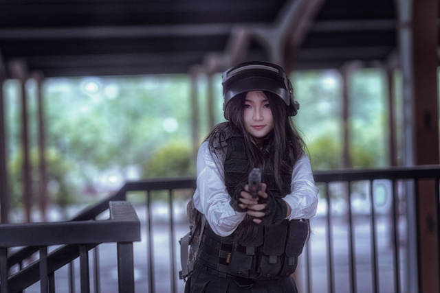 角色:吃鸡coser:阿瑾