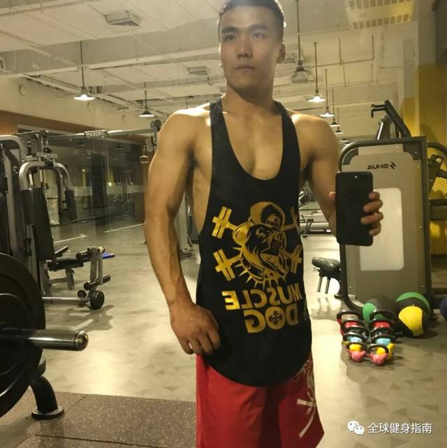 6块腹肌人鱼线的武术老师!传说中的"活肌肉"?