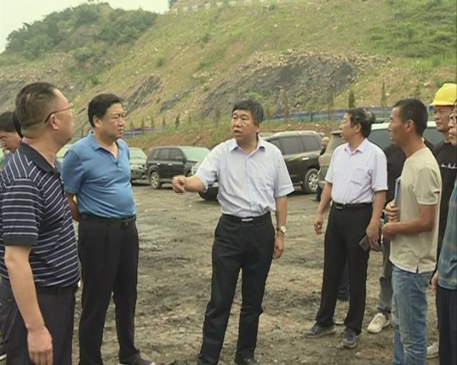 7月4日,市人大常委会副主任,平陆县委书记郭宏,深入曹川镇调研指导