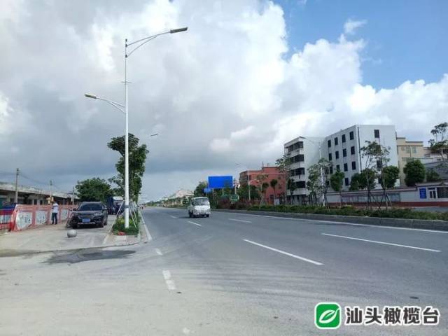 【鮀城在行动】汕头市濠江区礐石街道集中拆除磊广路珠浦路段约1300多