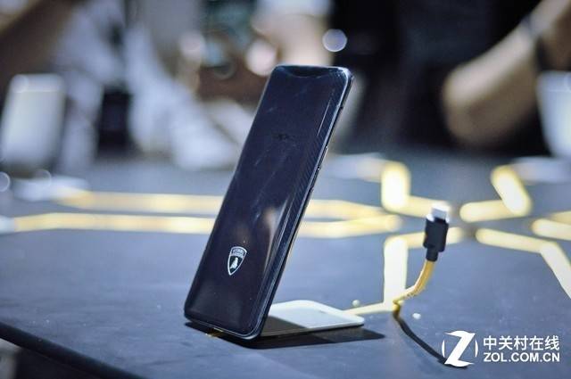 Find X工艺爆料 专访OPPO范晓宇、李胜