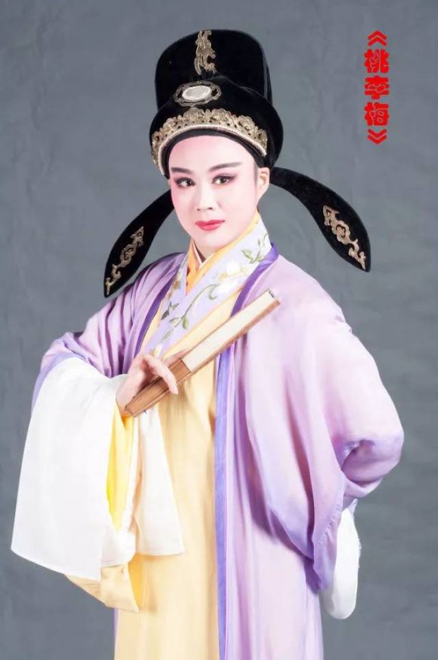 精美的剧照,好听的唱腔.这两位越剧小生,您熟悉么