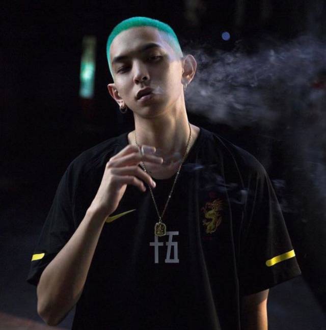 自己怎么染头发寸头 10185f1f3ec64fcb9b7f5e92d5aca5ca.jpeg