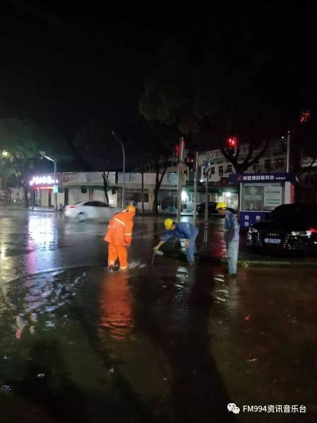 那一夜雨不止而人未眠记奉化城管暴雨中的坚守