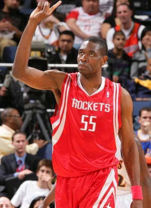 每位nba球员都有自己专属的庆祝动作,而庆祝动作是一种宣泄和对自己