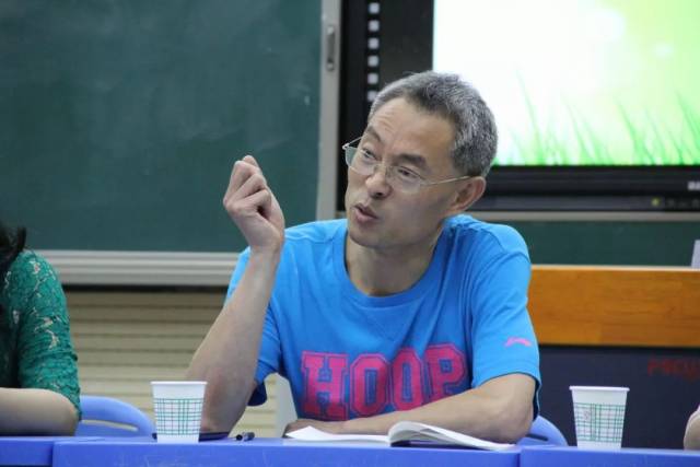 启动仪式上,焦作市教研员,名师工作室指导专家刘乐才老师发表讲话