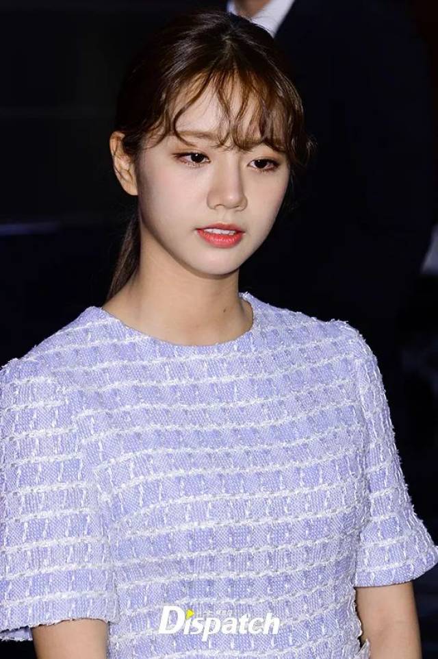 出道前jisoo就作为校服模特活动.