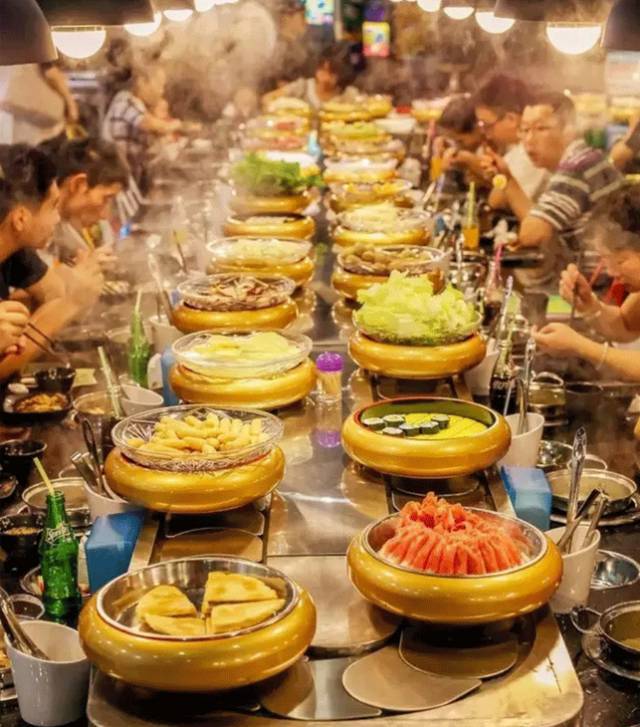 100 菜品任性吃!形色城抵到爆的自助火锅