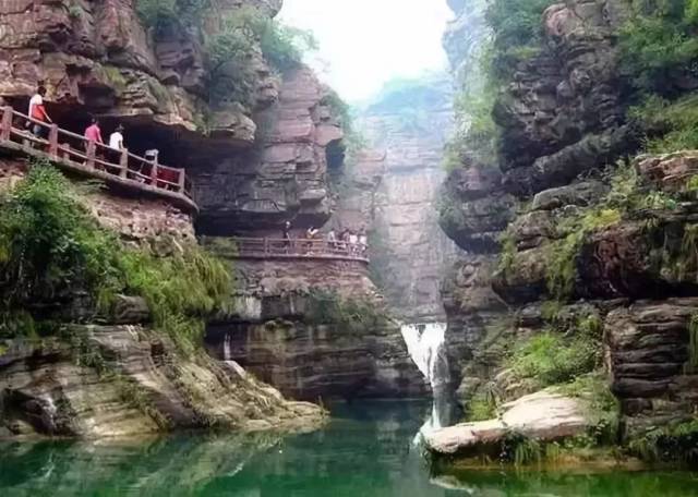 桑干河大峡谷是大自然的绝妙之作,有历史名胜清泉寺,文化古迹象光洞