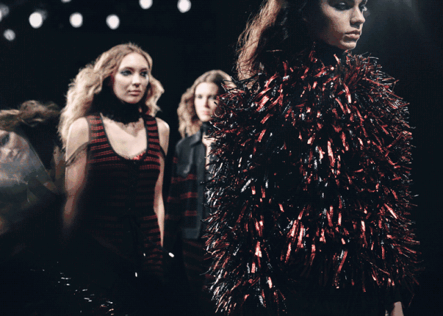 时尚| 没有邀请函,如何混进巴黎高定时装秀现场?