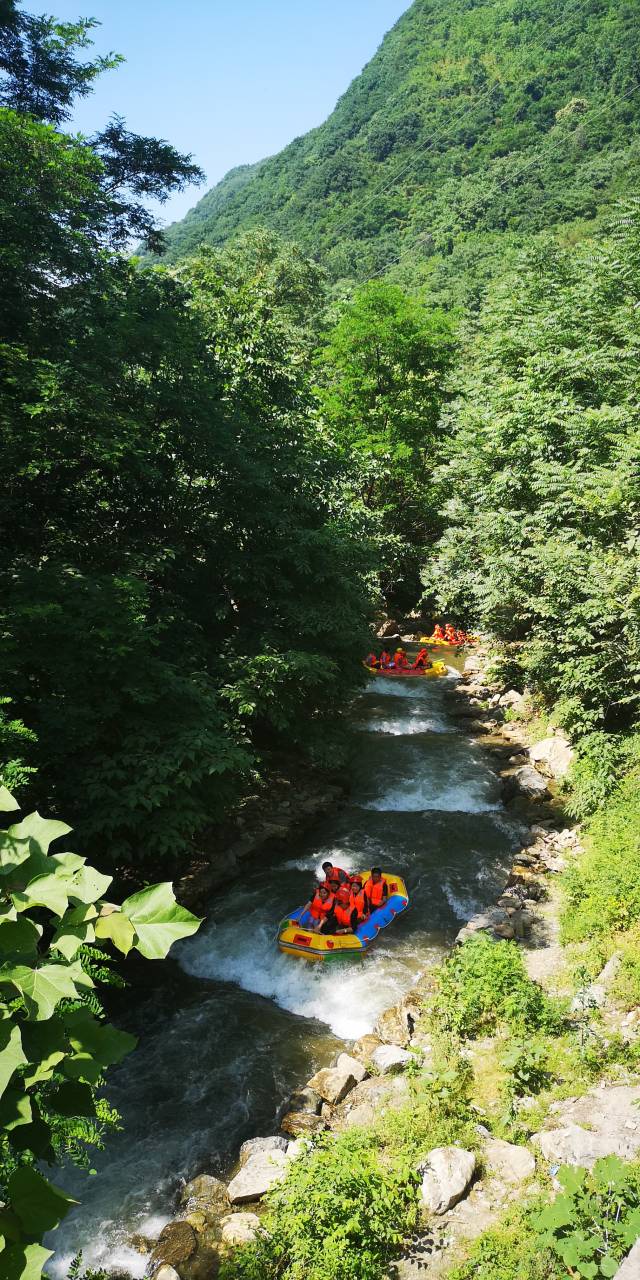 漂流当天10点前预定138元 开放时间 14:00正式漂流 地址 周至县耿峪