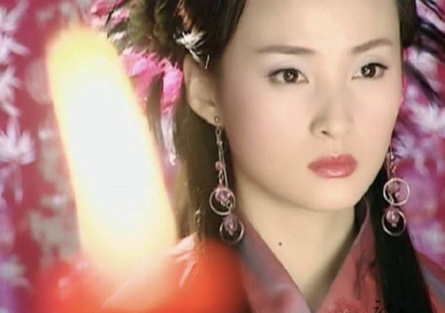 《白发魔女传》里的练霓裳是她