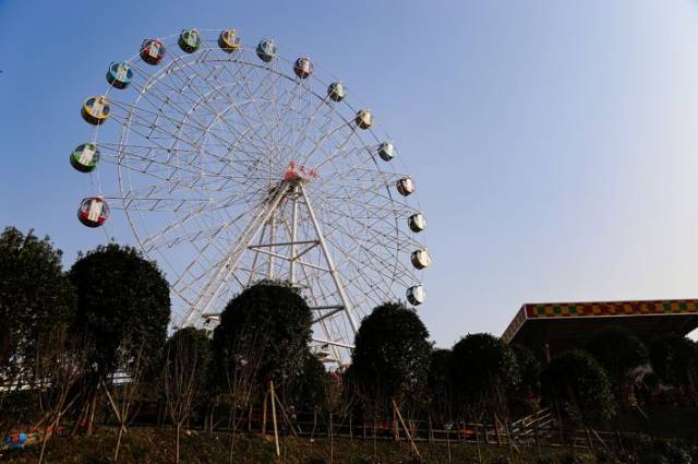 三峡欢乐大世界(水上乐园)  计划在2019年6月建成投入运营.