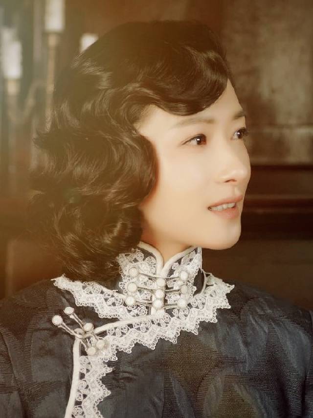 万茜旗袍装这么撩人,难怪陈坤也被她倾倒?