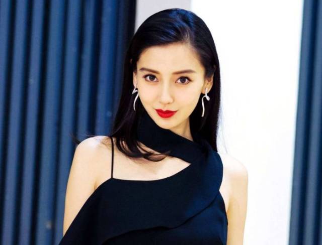 在奔跑嘉年华献唱之后,angelababy的十四个字感动万千网友