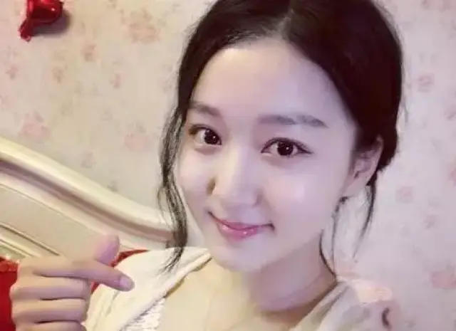 她,是被马龙选中的女人!校花黑历史算什么?夏露姐姐的
