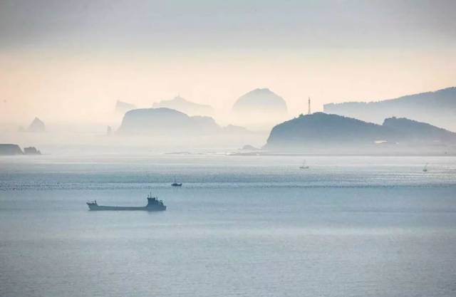 你是海市蜃楼,烟波浩渺