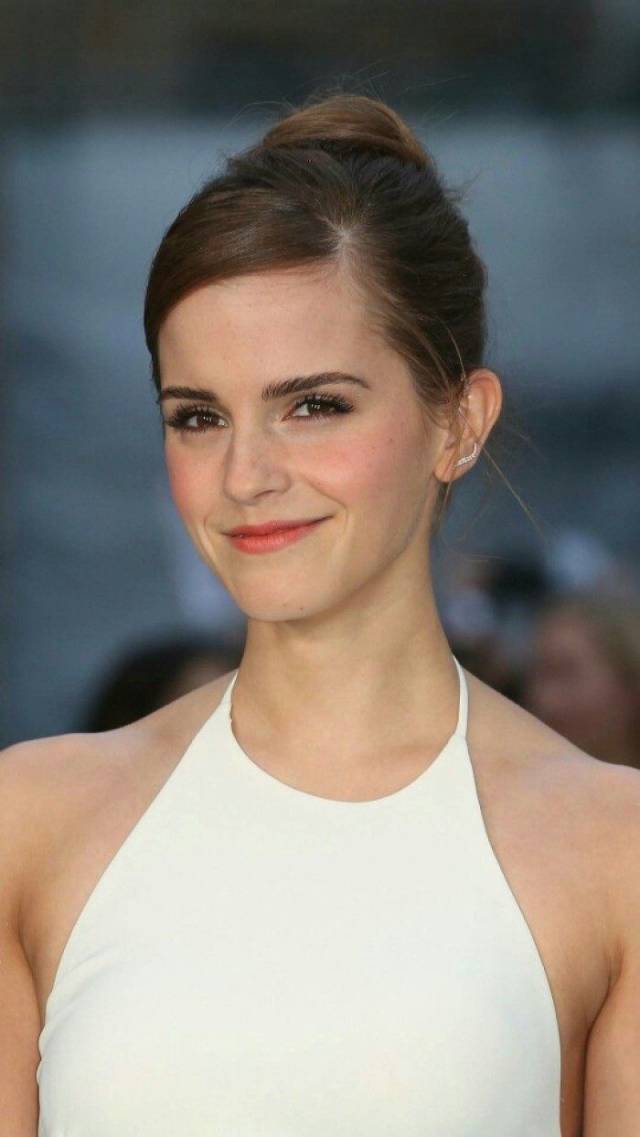 艾玛·沃特森(emma watson),1990年4月15日出生于法国巴黎,英国女演员