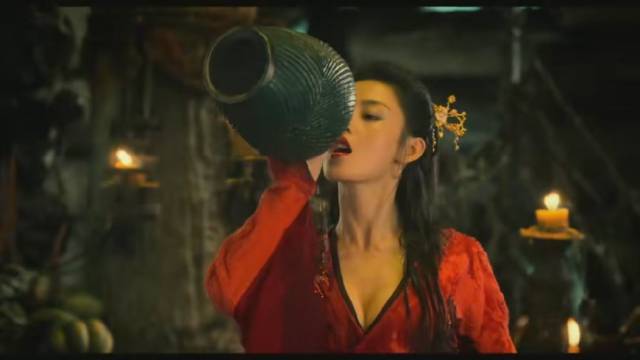 张天爱《鲛珠传》英姿飒爽美丽动人,尽显女人魅力,让人喜欢!