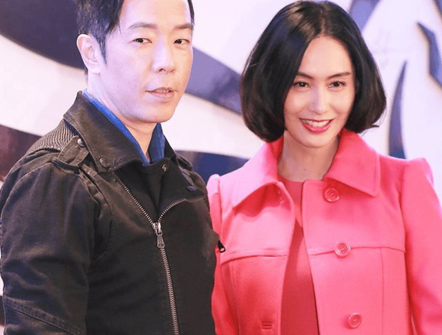 摇滚歌手多年靠老婆养,如今开窍,捧女参加真人秀获8位数报酬