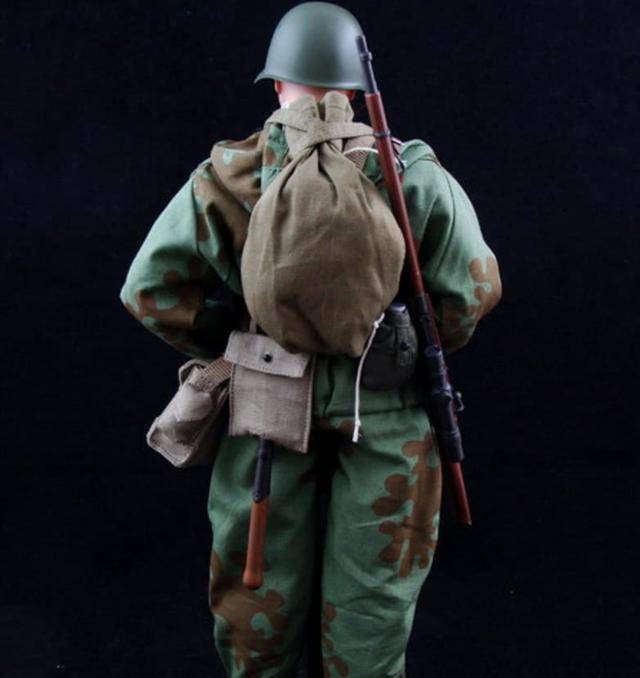 二战中苏联士兵为啥背一个大包,里面装了什么?各种奇葩都可能有