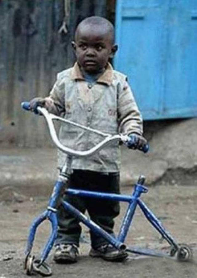 搞笑gif图:妈妈,你确定是给我买的是自行车吗