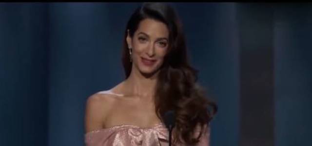 撒狗粮之典范!乔治·克鲁尼获2018美国电影协