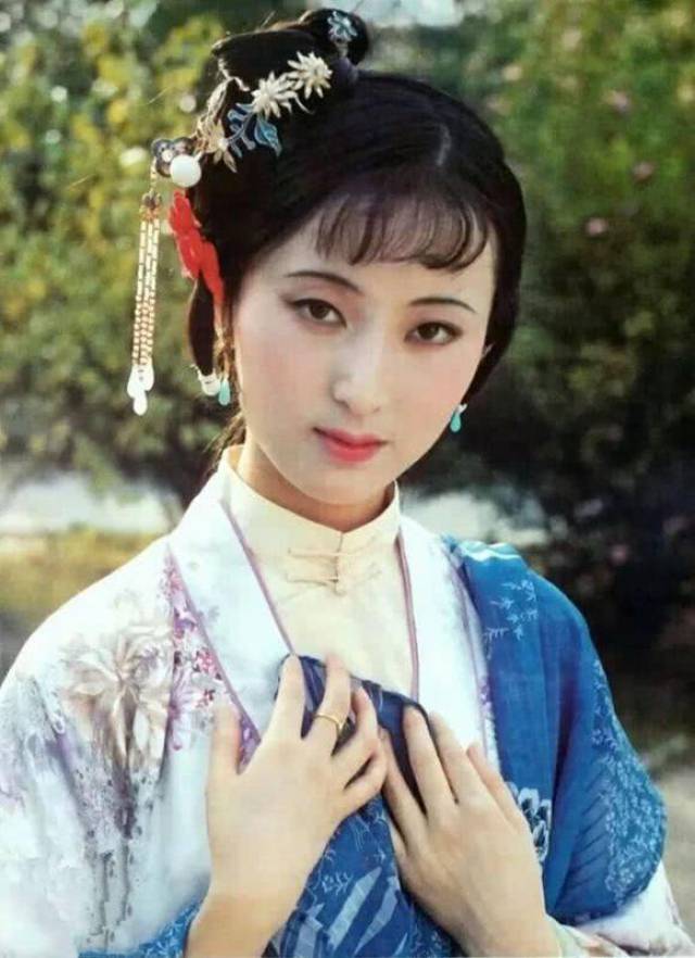 看看小戏骨版的"林妹妹",简直能媲美87版的陈晓旭了