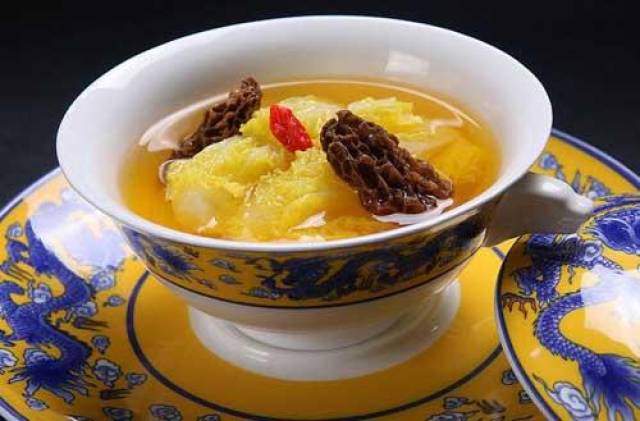 羊肚菌同什么煲汤最好 羊肚菌炖汤最佳做法