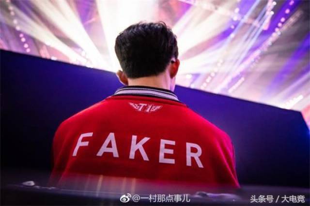 lol:faker背影落寞赛后独自一人上大巴,粉丝:想起了17