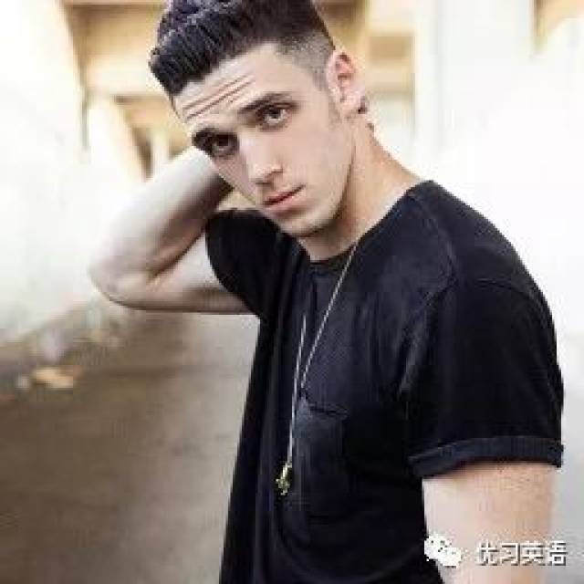 这首来自清新英文单曲,美国歌手lauv的《the other》声线撩人,开口醉