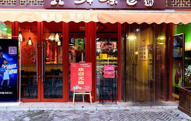 在餐饮店门头上做这些事,顾客不请自来,省钱又好用