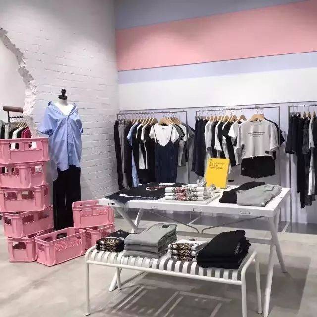 2018年夏季服装店装修指南