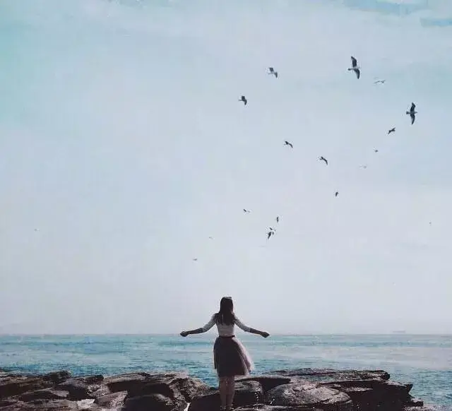 虚伪的人,请离我远一点