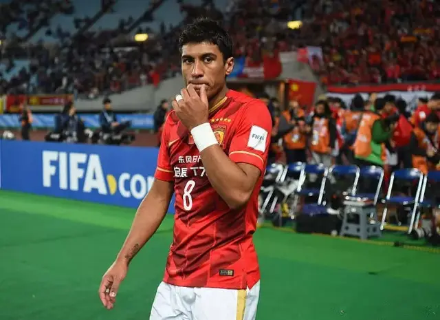 广州恒大正式签下保利尼奥,上港鲁能夺冠基本无望!