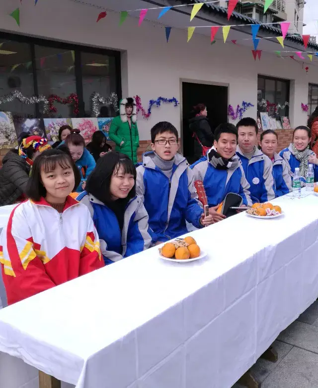 友爱,互助,进步"的青年志愿服务精神,2018年月16日,蜀兴职中举办了"