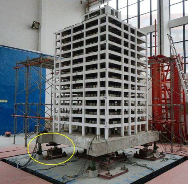 减震技术丨据说这是能隔离80%地震能量的"隔震神器"!