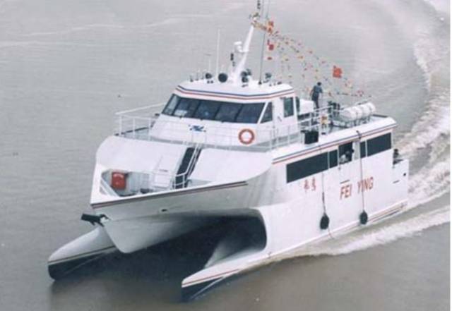 11. 水翼船 (hydrofoil