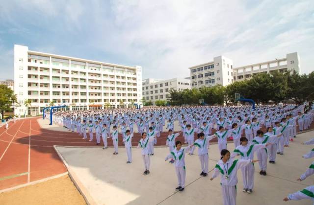 学校现有三个校区(汕樟,广厦校区和筹建中的新校区),占地达227.